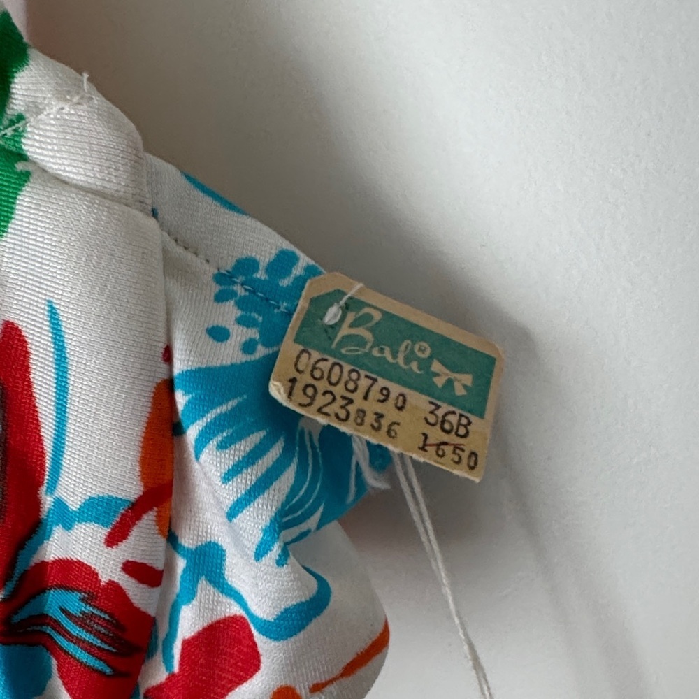 Deadstock 70s Bali Floral Bikini Top - Picture 2 of 13